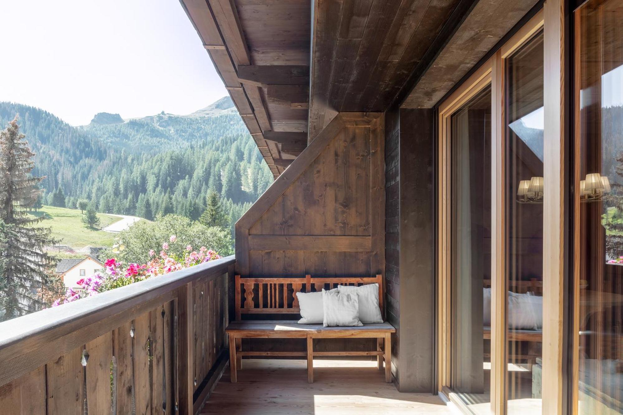 Hotel La Perla: The Leading Hotels Of The World Corvara In Badia Esterno foto