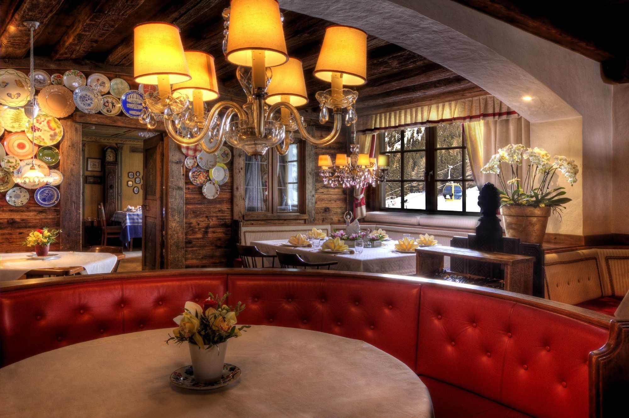 Hotel La Perla: The Leading Hotels Of The World Corvara In Badia Ristorante foto