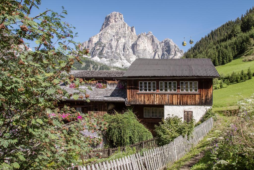 Hotel La Perla: The Leading Hotels Of The World Corvara In Badia Esterno foto