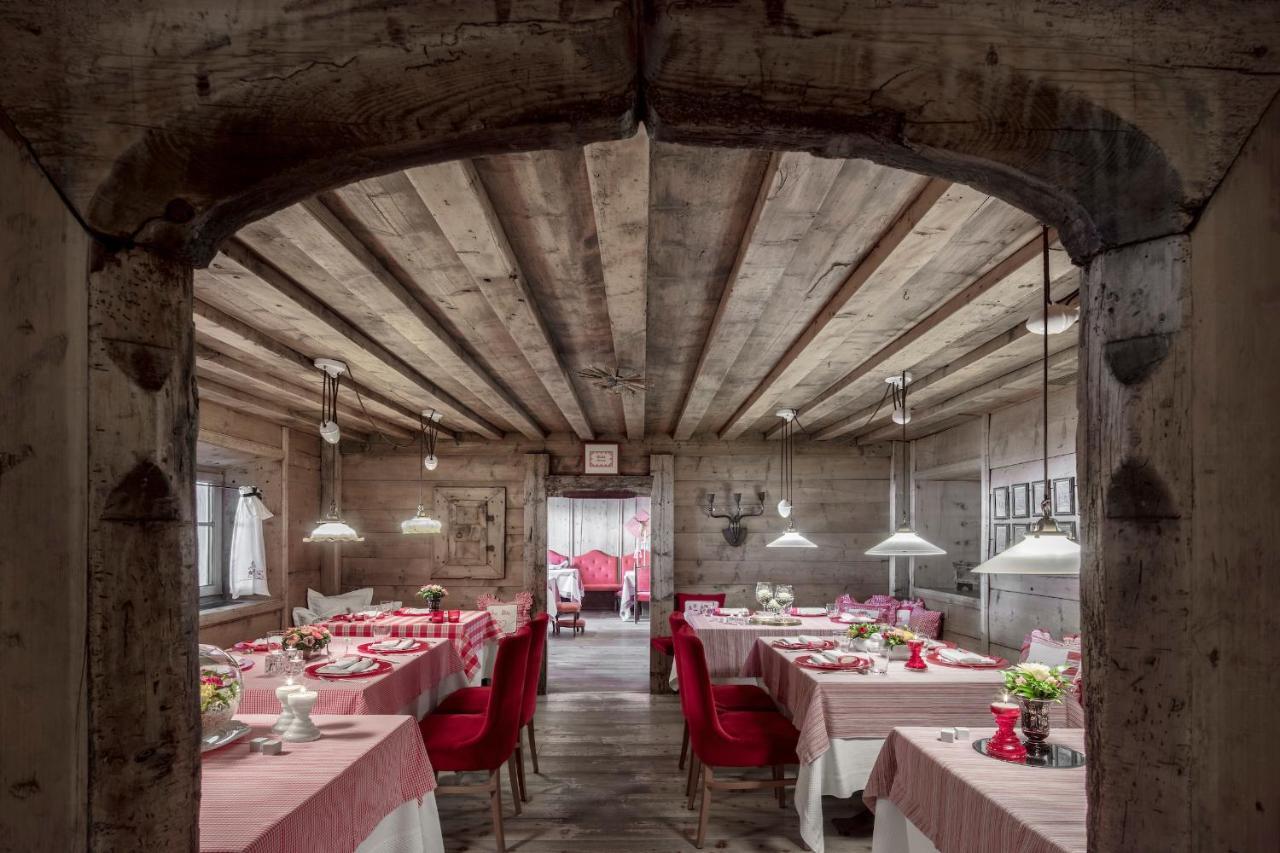 Hotel La Perla: The Leading Hotels Of The World Corvara In Badia Esterno foto