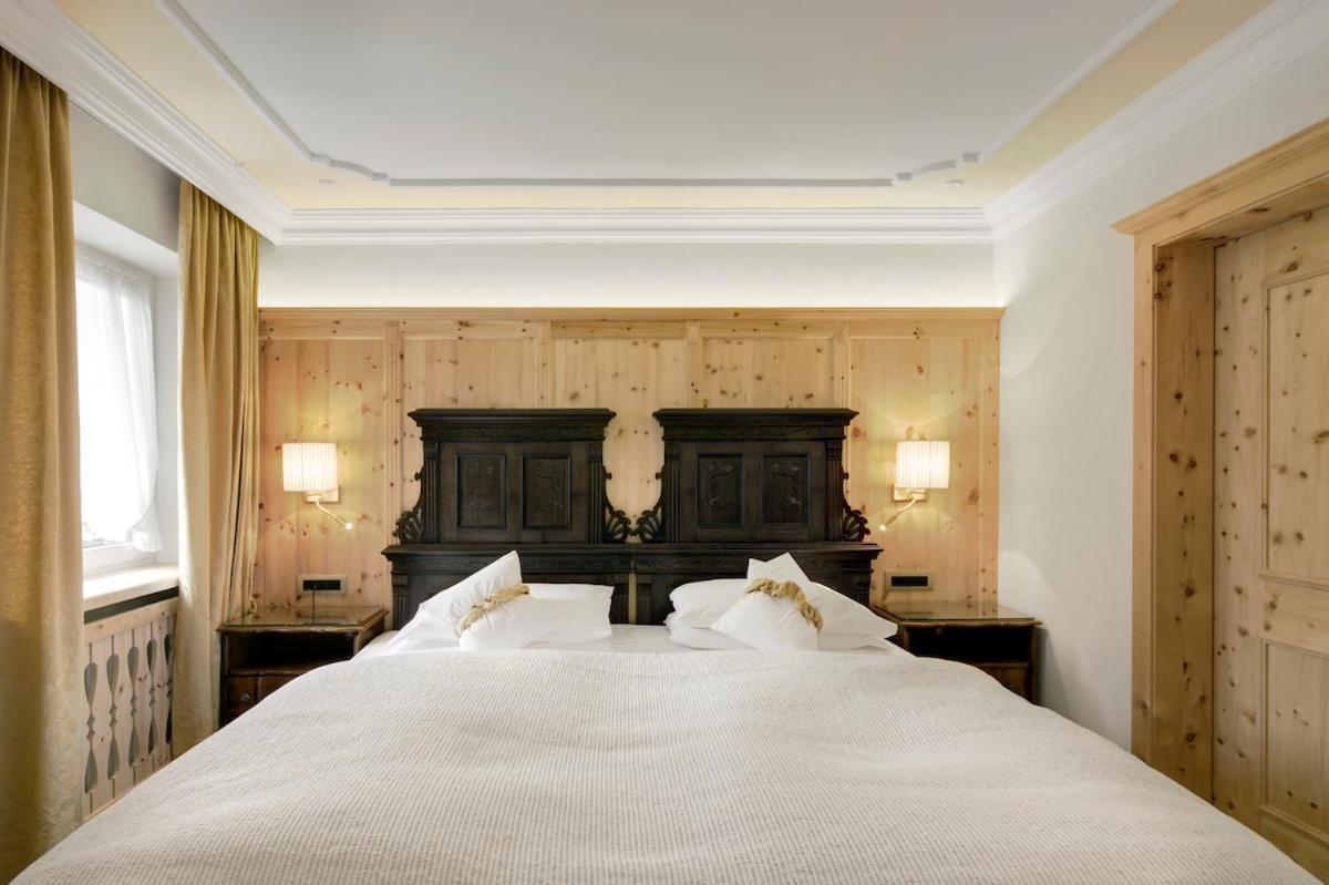 Hotel La Perla: The Leading Hotels Of The World Corvara In Badia Esterno foto