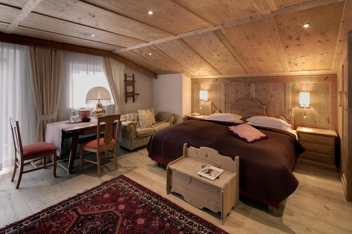 Hotel La Perla: The Leading Hotels Of The World Corvara In Badia Esterno foto