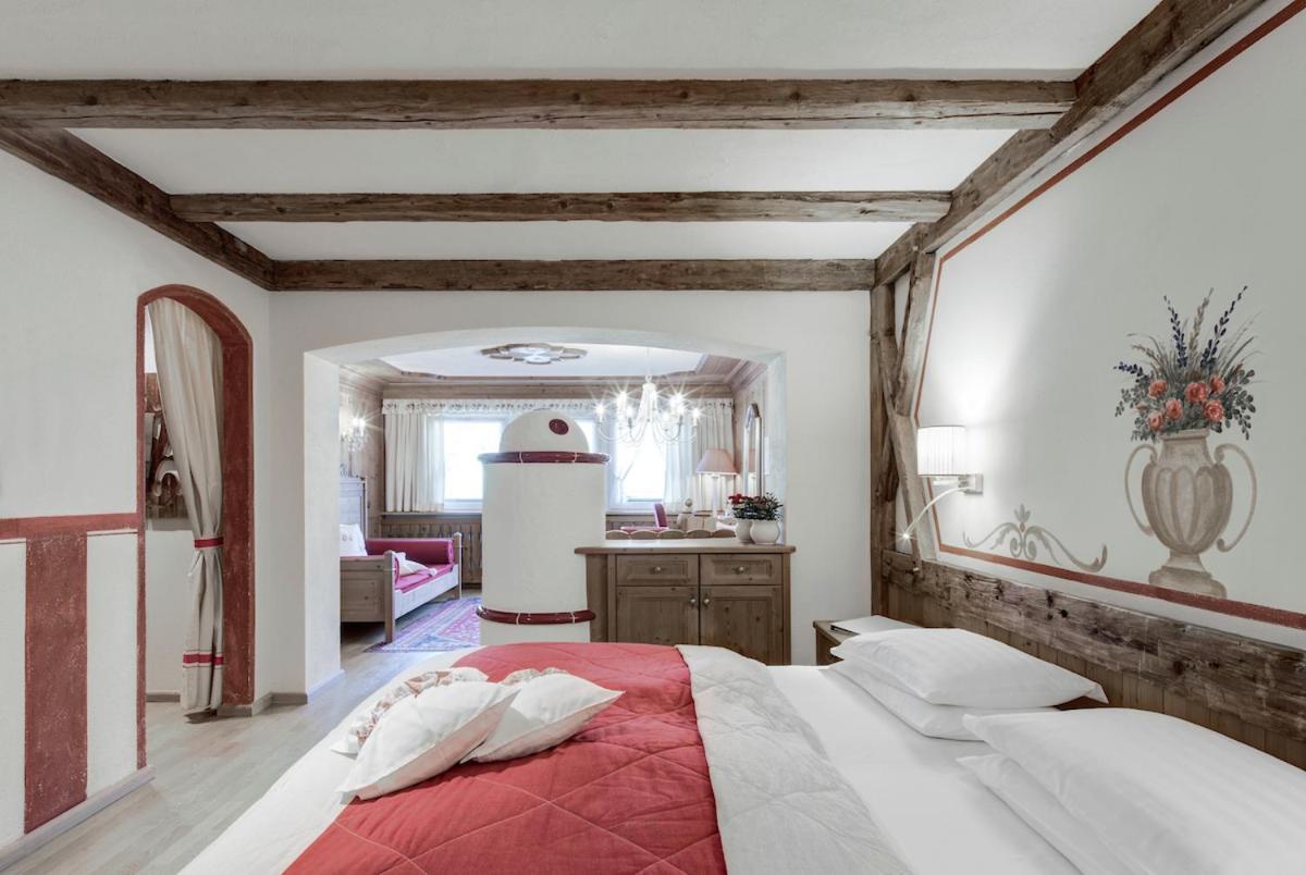 Hotel La Perla: The Leading Hotels Of The World Corvara In Badia Esterno foto